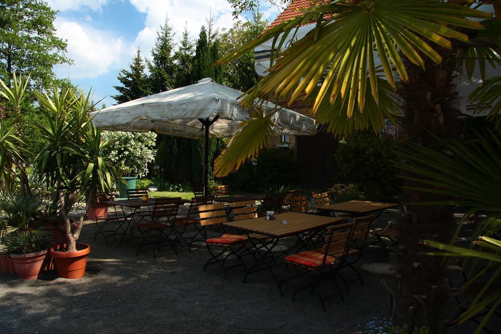 Werners Landgasthaus Lieskau Esterno foto